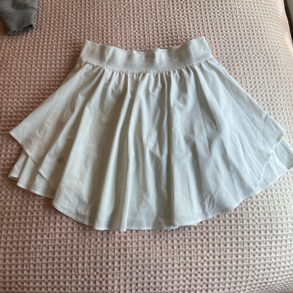 Lululemon White Court Rival HR Skirt *LONG LENGTH*
